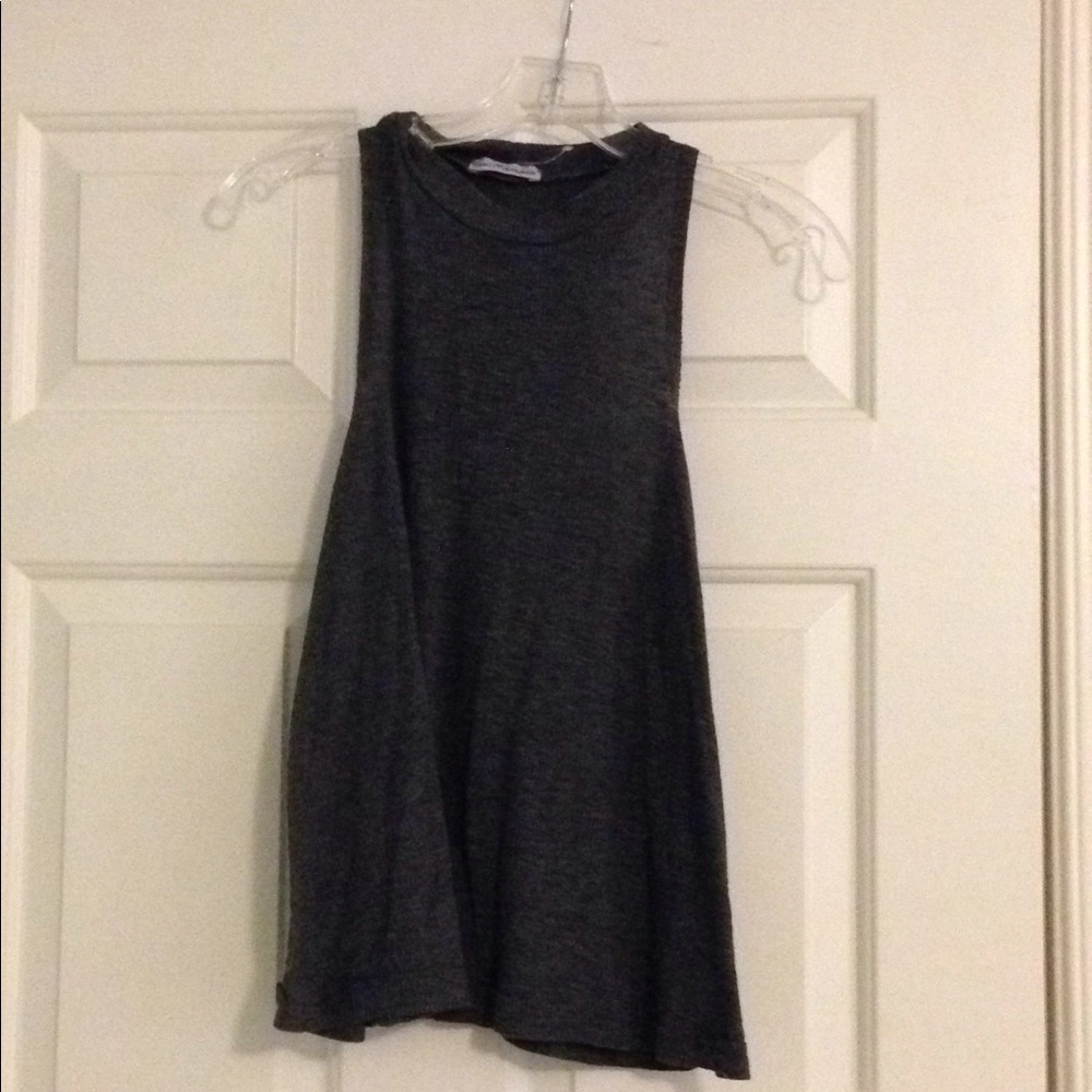 Ribbed grey tank